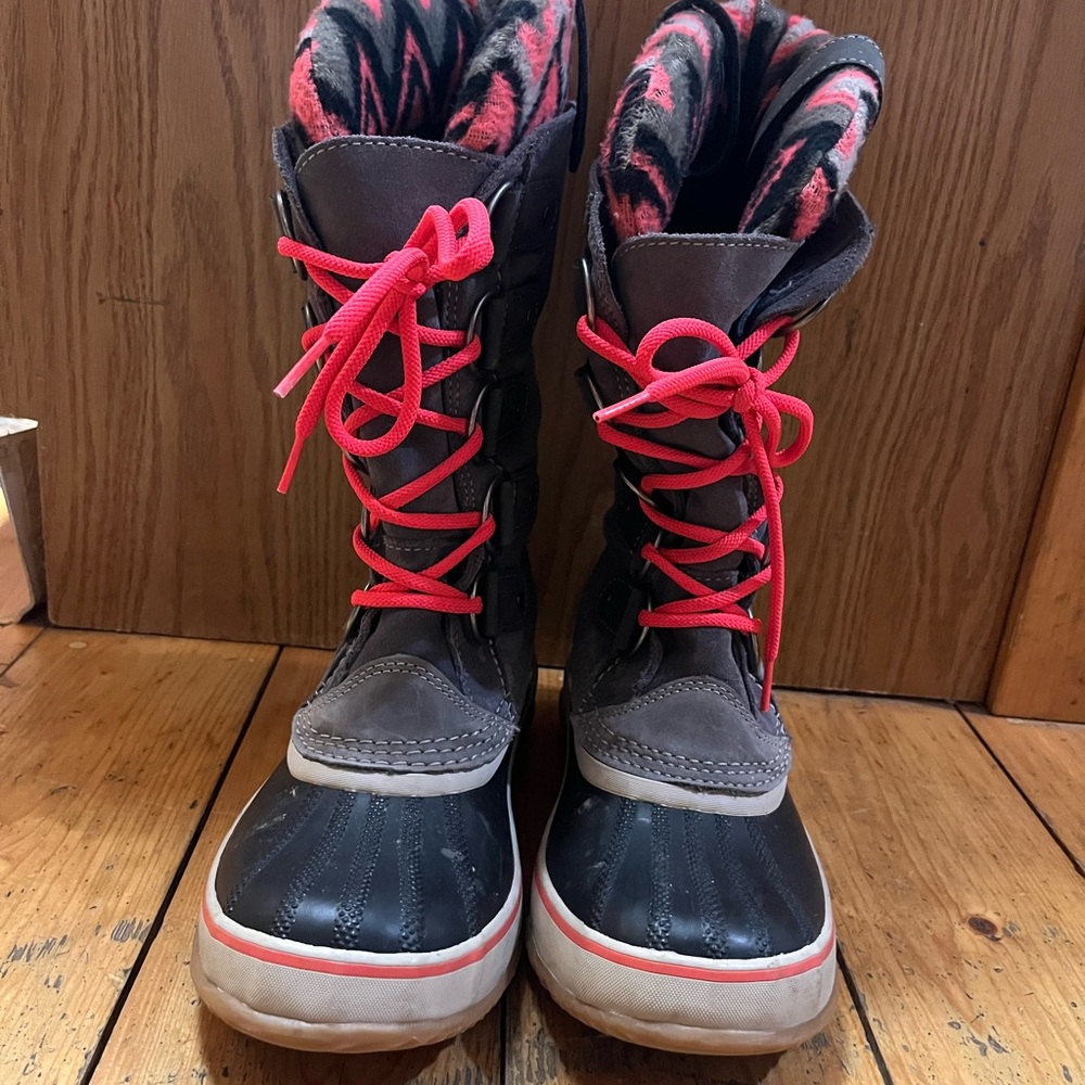 Sorel Joan of Arctic Knit II Grey Suede Pink Black Chevron Size 8
